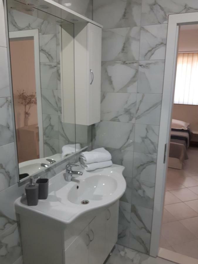 Apartments Nika Trogir Zewnętrze zdjęcie